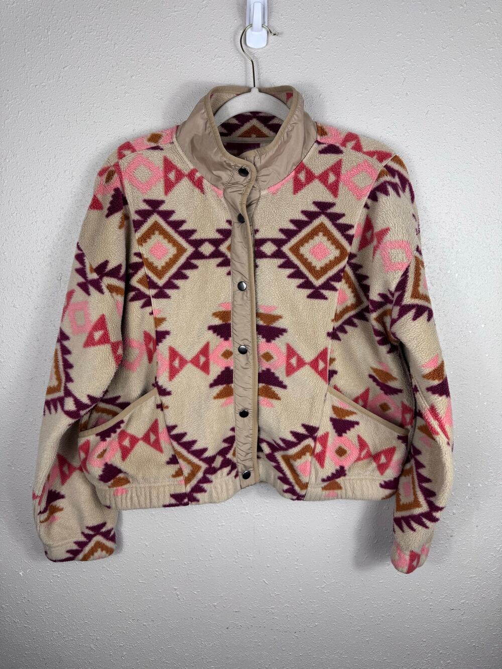 Weekend Everyday Aztec Tan Jacket Womens size Large